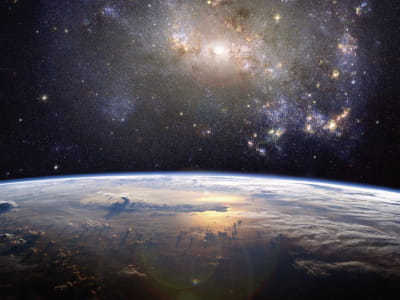 Fototapete Flug über den Planeten