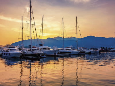 Fototapete Yachten vor dem Hintergrund des Sonnenuntergangs