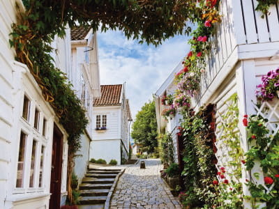 Fototapete Gemütliche Straße in Norwegen
