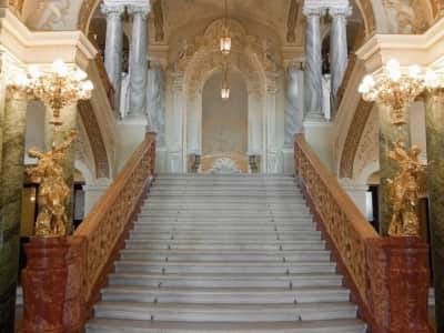 Fototapete Breite Marmortreppe