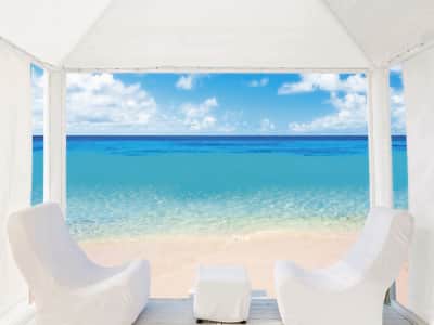 Fototapete Heller Pavillon am Meer