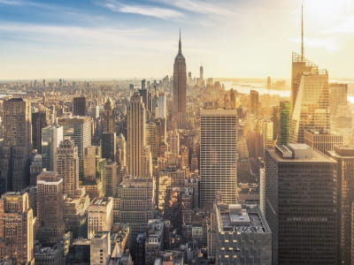 Fototapete Goldene Morgendämmerung in der Metropole