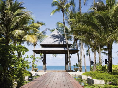 Fototapete Wunderschöner Pavillon am Meer