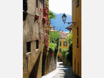 Fototapete Straße in Menaggio