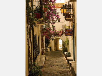 Fototapete Schmale Straße in Italien