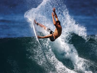Fototapete Erfahrener Surfer