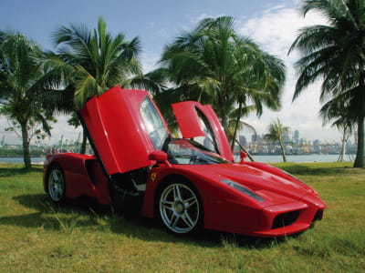 Fototapete Luxuriöser roter Ferrari