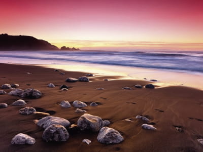 Fototapete Purpurroter Sonnenuntergang über dem Meer