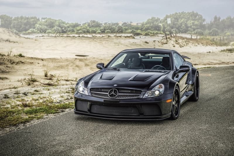 Fototapeta Schwarzer Mercedes