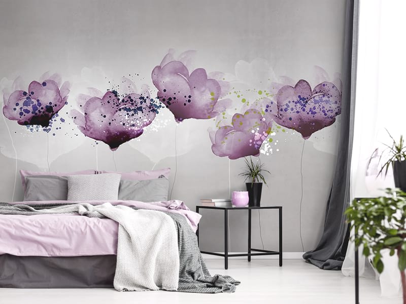 Fototapeta Leuchtend violette Blüten we wnętrzu sypialni
