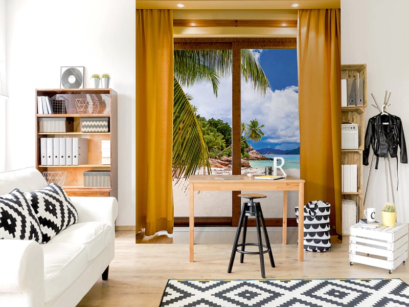 Fototapeta Tropischer Strand vor dem Fenster we wnętrzu salonu