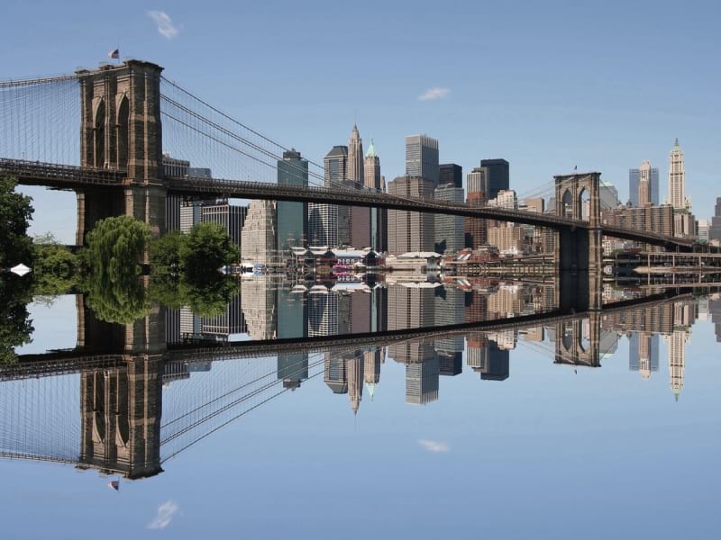 Fototapeta Spiegelung der Brücke im Wasser