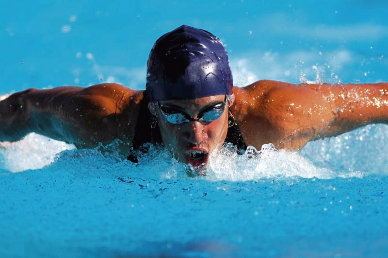 Fototapeta Starker Schwimmer