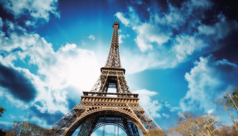 Fototapeta Himmel über dem Eiffelturm