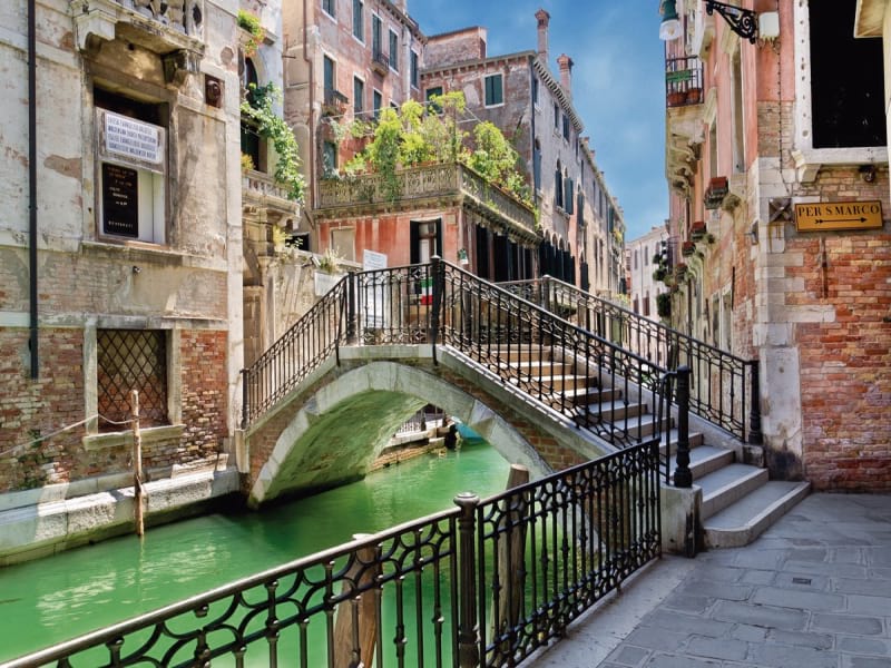 Fototapeta Ruhige Straße in Venedig
