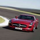 Miniatura fototapety Roter Mercedes