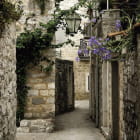 Miniatura fototapety Ruhige Straße in der Altstadt