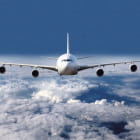 Miniatura fototapety Flugzeug am Himmel