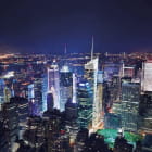 Miniatura fototapety Wolkenkratzer bei Nacht