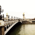 Miniatura fototapety Brücke mit Laternen in Paris