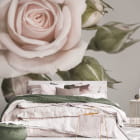 Miniatura fototapety Zarte Rose we wnętrzu sypialni