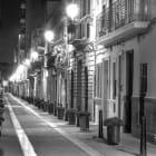 Miniatura fototapety Schwarz-weiße schmale Straße