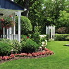 Miniatura fototapety Wunderschönes Gartengrundstück