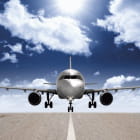 Miniatura fototapety Flugzeug auf der Landebahn