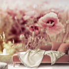 Miniatura fototapety Wunderschöner Mohn we wnętrzu salonu