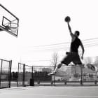 Miniatura fototapety Basketballspieler springt